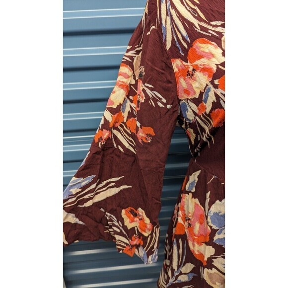 NWT BILLABONG Medium Dress Floral Faux Wrap Crinkled Flare‎ Sleeve Cutout Back - Picture 2 of 14